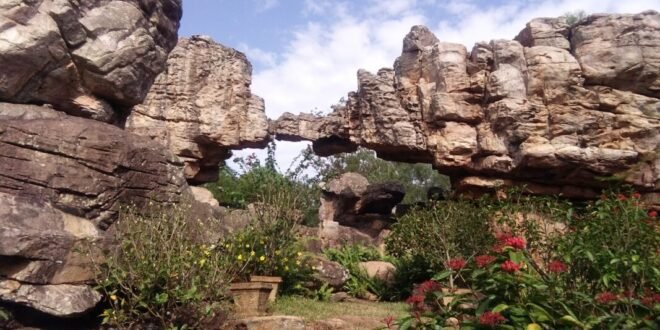 साहित्य सरोज साप्ताहिक प्रतियोगिता फोटाे अखंड गहमरी