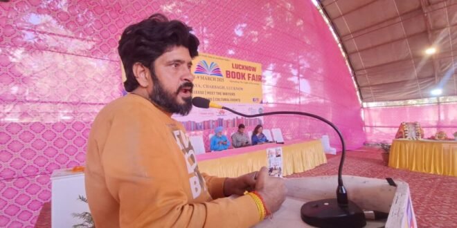 Select जासूसी कहानी लेखन खो रहा है अस्तिव ? अखंड गहमरी जासूसी कहानी लेखन खो रहा है अस्तिव ? अखंड गहमरी